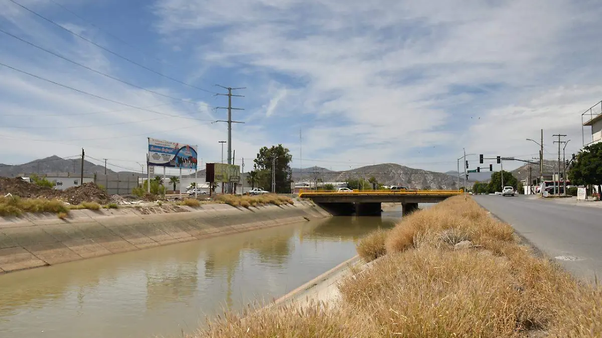 Canal de riego